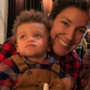 Meet your Posher, Caitlin